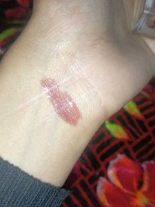 Babe Lip Gloss In Mauve