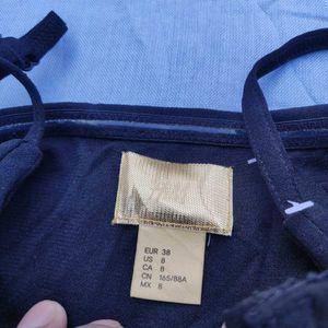 H&amp;M Black Top Size 34