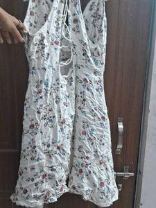 Pretty Dress With Back Tie Up