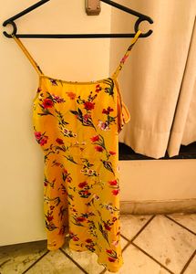 Berrylush Yellow Printed Dress