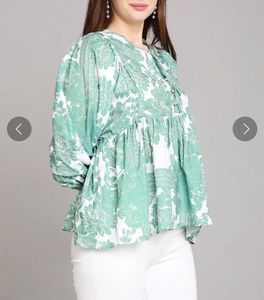 Set Of 2 Tops In Combo For Sale Bust 44&#34;