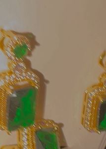 Emerald Jewellery Set