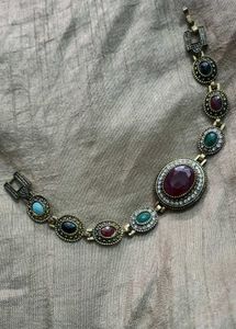 Vintage-Style Gemstone Bracelet