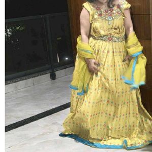 Elegant Yellow Ethnic Gown