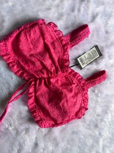 PINK SLEEVELESS CROP TOP