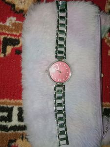 Trending Pink Women/Girl Watches With Pouches Comb