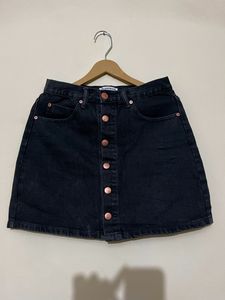 Buttoned Denim Skirt