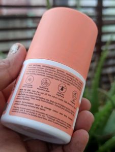 Carmesi Natural Deodorant