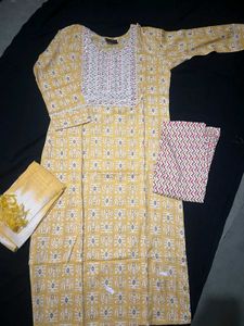 Elegant Floral Kurta Set  & suit for women