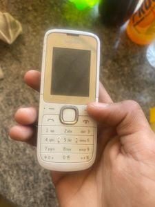 Nokia C 200