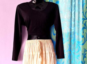 Black Long Sleeve Crop Top