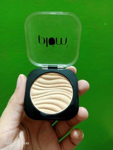 Plum There You Glow Highlighter+freebies❤️🎀