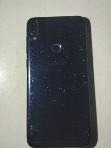 Asus Zenfone Max Pro M1
