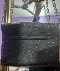 Guess Shoulder Bag