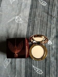 Charlotte Tilbury Compact