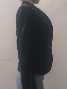 Women Black Blazer Crop