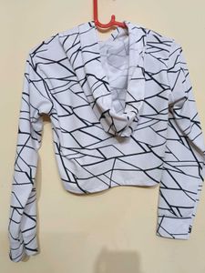 Geometric Print Crop Hoodie
