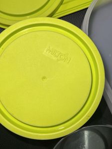 Air tight 3 Containers Lunch Box