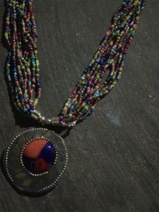 Chain neckles