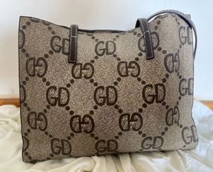 🌈Luxury-Inspired GD Monogram Tote – First Copy