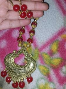 Red &amp; Gold Necklace Set