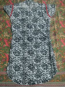 Black Embroidered Kurti