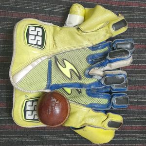 Original SS Keeping Gloves Free Leather Ball