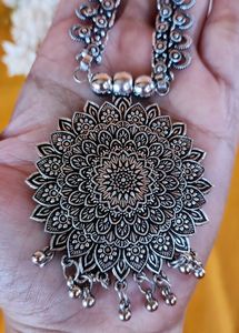 Beautiful Metal Necklace👌💞🎉❤🥳😍