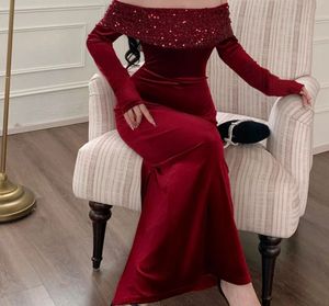 Elegant Velvet Off-Shoulder Dress