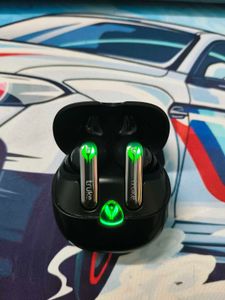 Truke Buds - Like New! In Warranty