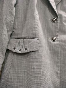 Women&#39;s Grey Blazer