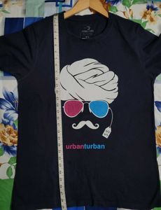 Onelinear Typographt Tshirt