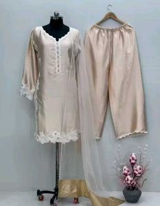 Elegant Ethnic Kurta Set with Dupatta