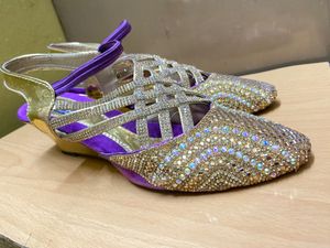 Sandal (used)