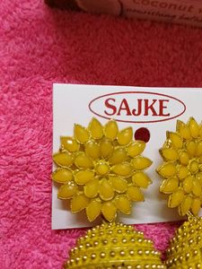 Yellow Earing
