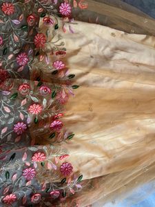 Dreamy floral gown 🌻