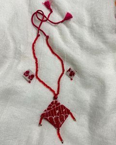 Red Beaded Necklace Set
