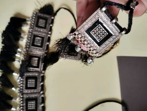 Fresh  Choker Set With Two Bangles