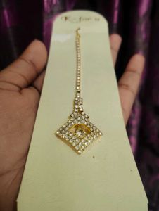 Sparkling Rhinestone Maang Tikka