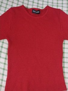 Red Ribbed Three Quarter Sleeve Top