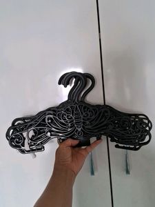 Plastic Imported Hangers 6pcs