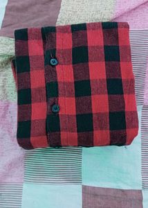 Black And Red Shirt Women