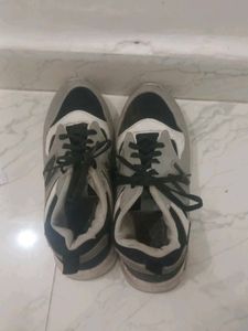 New Balance Sneakers