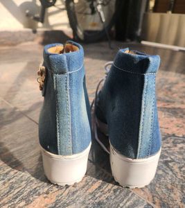 Unused Boots 🥾 For Girls