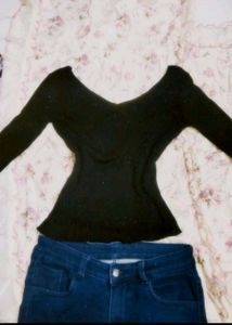 Black fitted stretchable Top