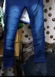 (On Sale)Blue Jeans &amp; Patterned Shirt