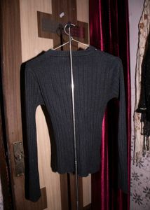 Black V-Neck Ribbed Top