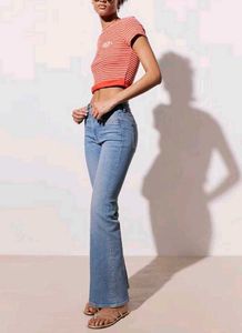 H&amp;M Women Flared HighJeans/ EUR 38