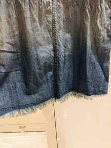 DENIM DRESS BY ELLE IN SIZE M