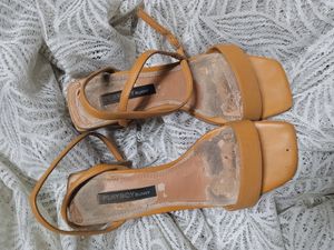 Buckle Heel